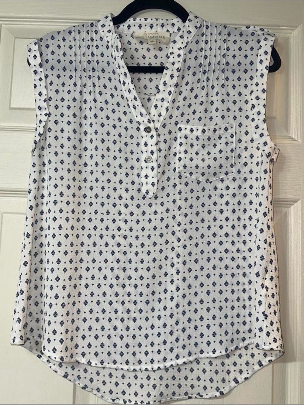 Sleeveless White & Blue Printed Top